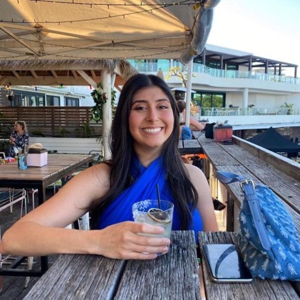 Meet your Posher, Dilara